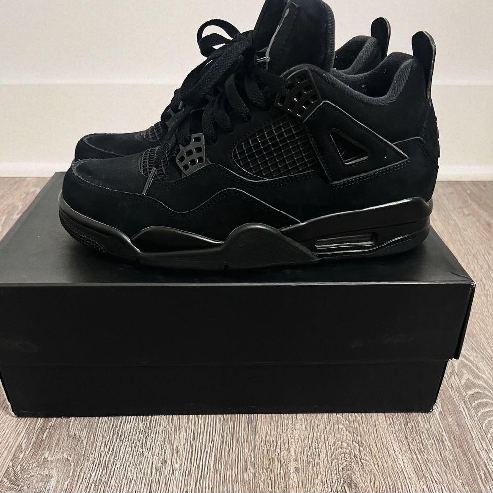 Air Jordan Retro 4 “Black Cat”